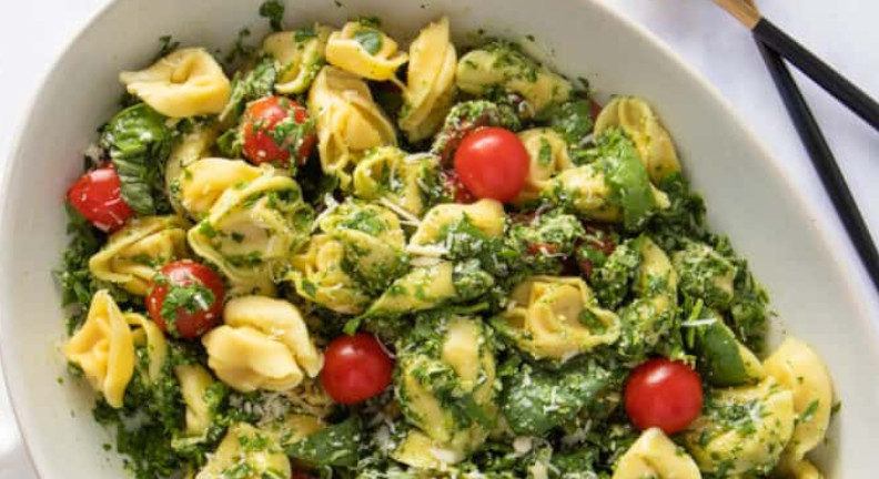 Summer Spinach and Pesto Tortellini Salad Summer Spinach and Pesto Tortellini Salad